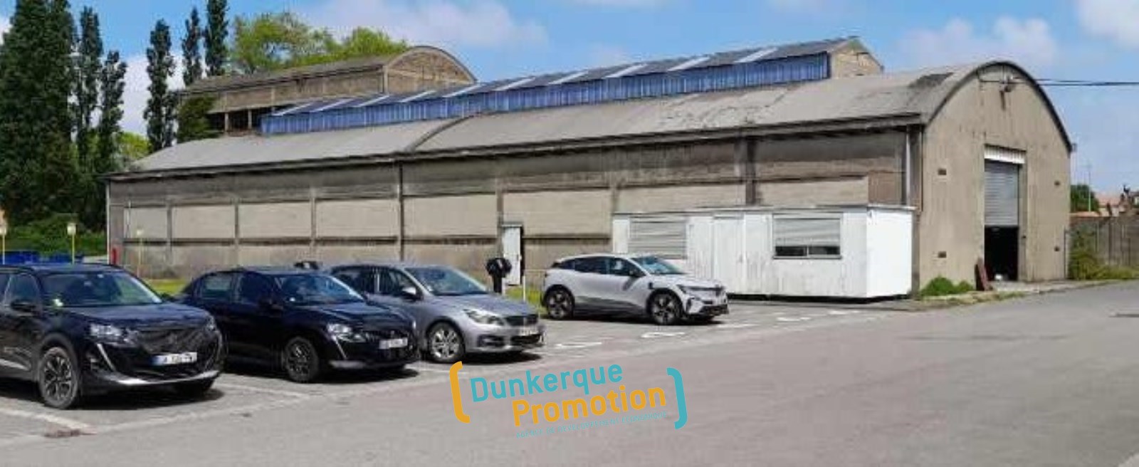 Ensemble de plusieurs bâtiments en milieu urbain